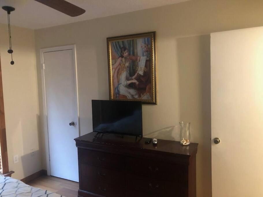 Lakeview Condo In Gated Community 탬파 외부 사진