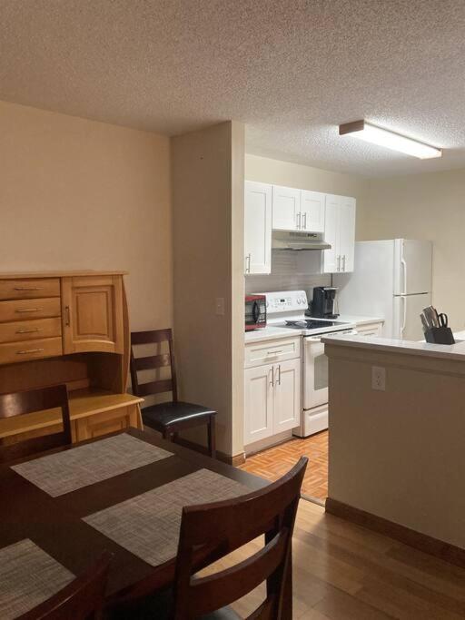 Lakeview Condo In Gated Community 탬파 외부 사진