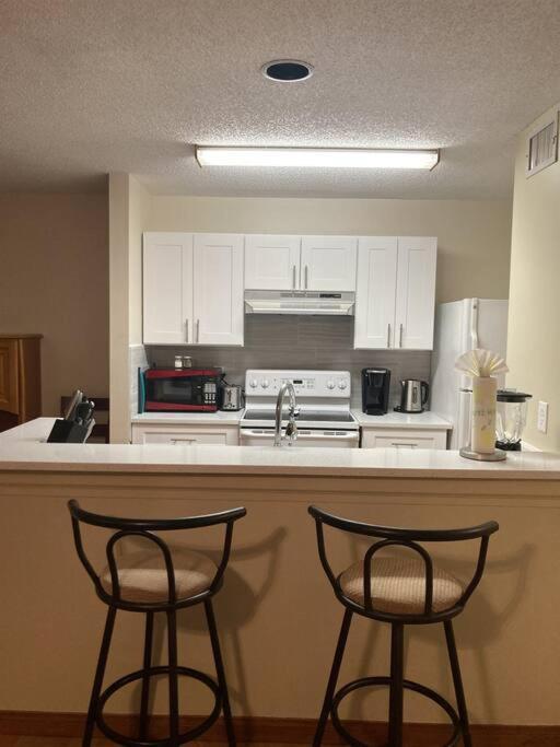 Lakeview Condo In Gated Community 탬파 외부 사진